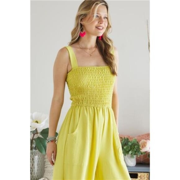 ✨NWT ADORA Smocking Top Wide Leg Jumpsuit - Picture 2 of 3